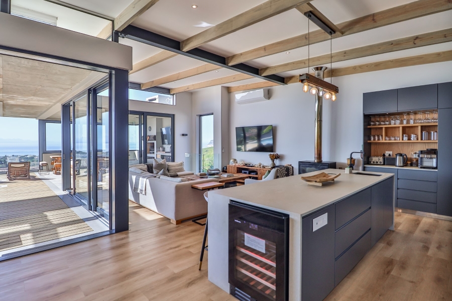 4 Bedroom Property for Sale in Whale Rock Hill Western Cape